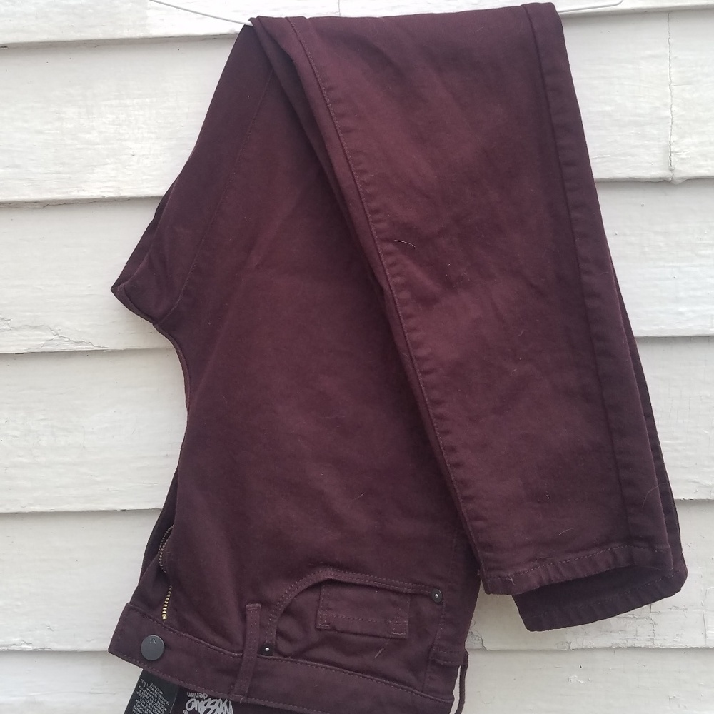 MOSSIMO BURGUNDY JEANS
